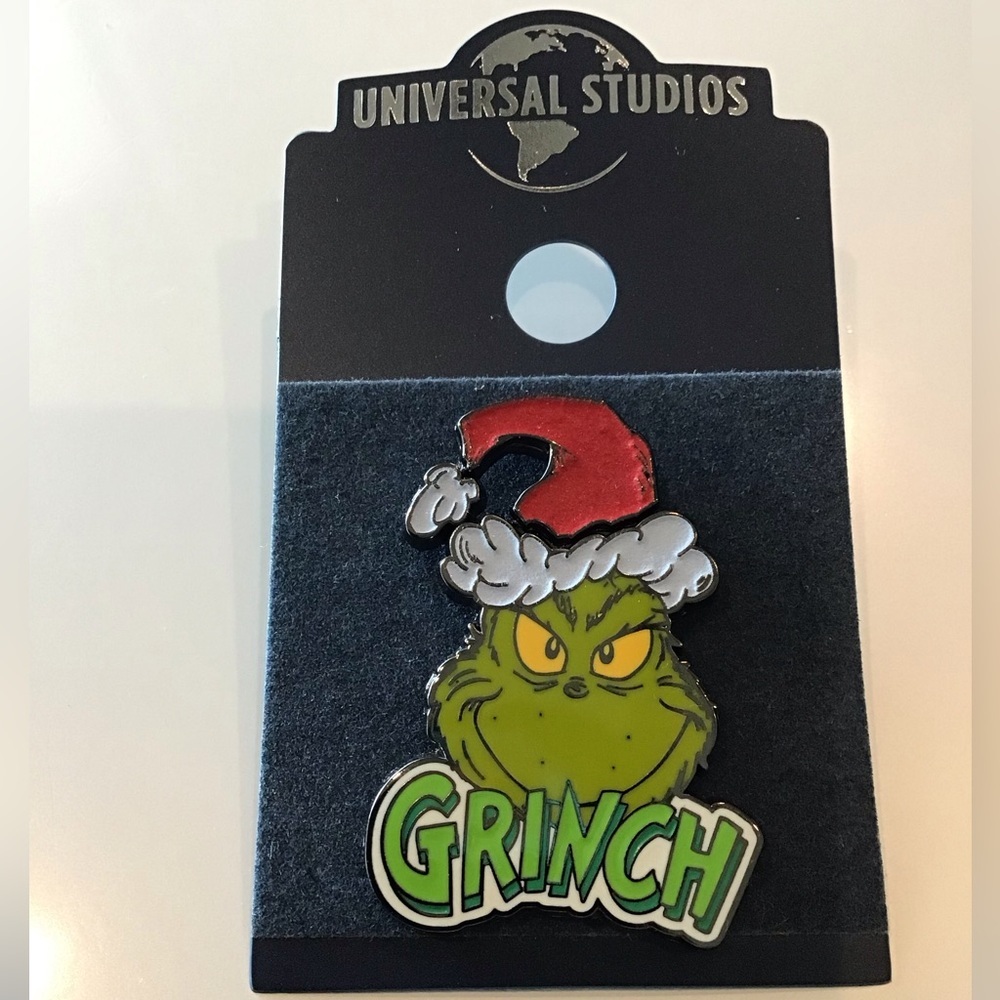 UNIVERSAL STUDIOS Exclusive How The Grinch Stole Christmas, Grinch Santa Hat Pin